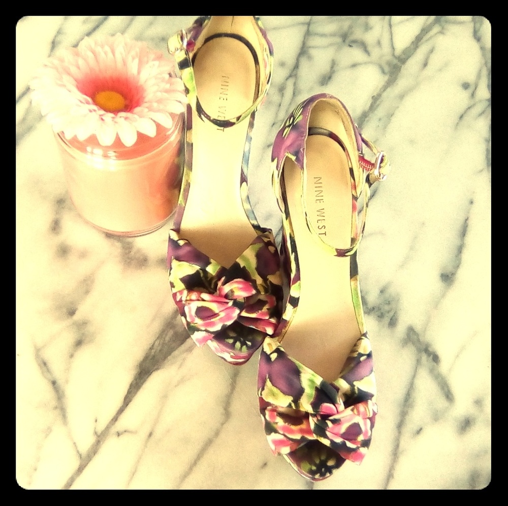 Nine West wedges ankle strap floral pink open toe 8